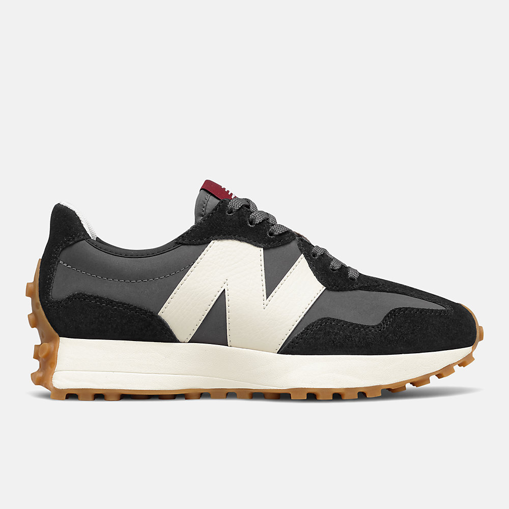 New Balance 327 Shoes Black with Moonbeam